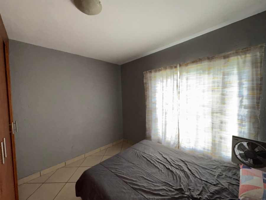 2 Bedroom Property for Sale in Waterkloof East North West